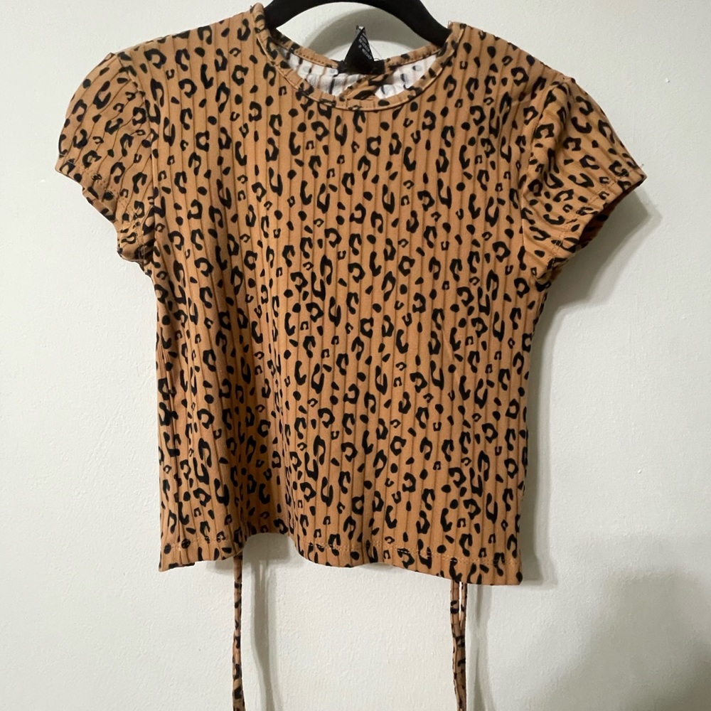 Rue 21 open back top